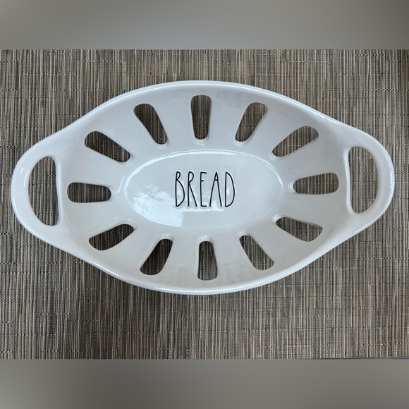 Rae Dunn Bread Basket - Picture 1 of 4